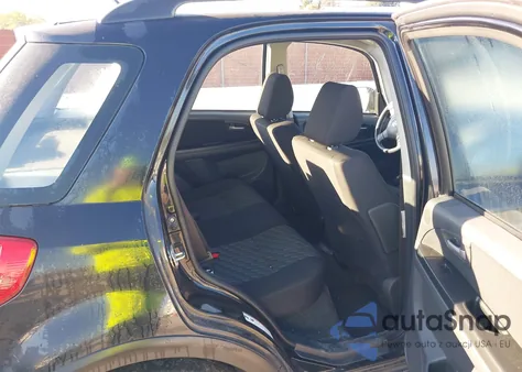 2008 Suzuki Sx4 Convenience/Touring z USA, uszkodzony, nr VIN JS2YB413885111686